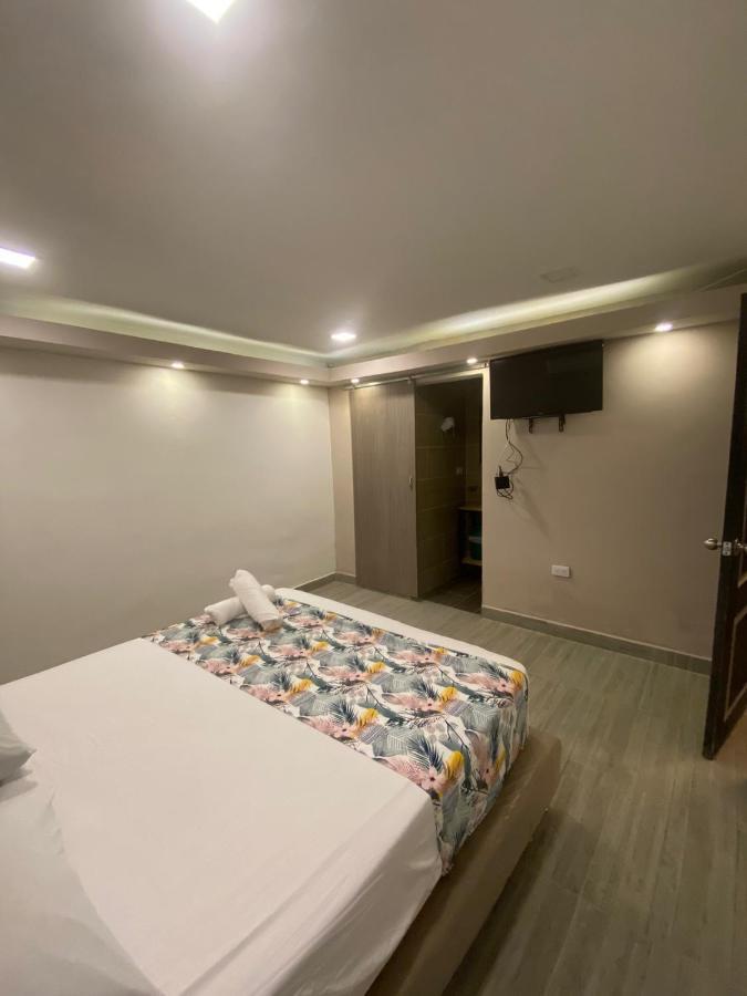 Poblado Living Hotel Меделин Екстериор снимка